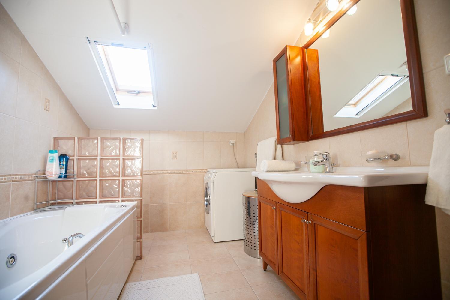 Rodon Apartment With Great View, Sauna And Jacuzzi لِتوخورو المظهر الخارجي الصورة
