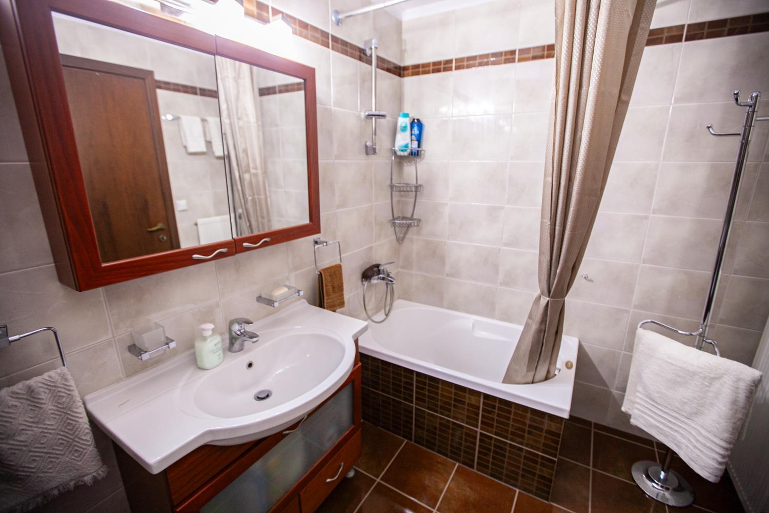 Rodon Apartment With Great View, Sauna And Jacuzzi لِتوخورو المظهر الخارجي الصورة